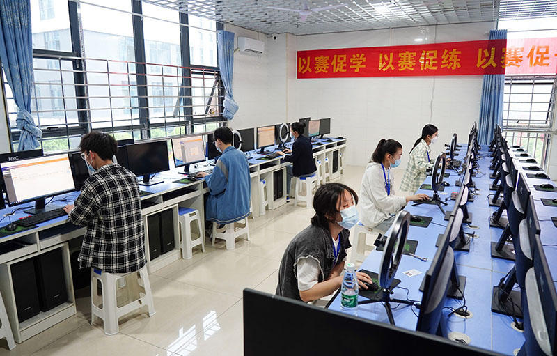 匠心筑夢(mèng)·技贏未來 漣源市2022年職業(yè)技能大賽技術(shù)服務(wù)紀(jì)實(shí)